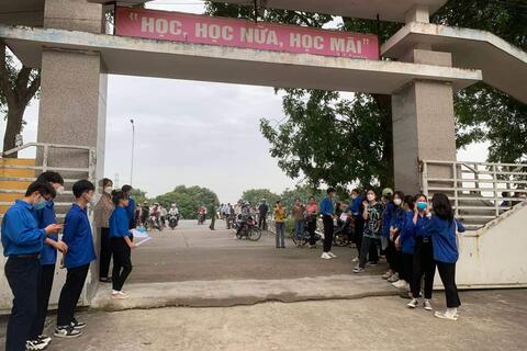 TUỔI TRẺ TRƯỜNG THPT PHÙ CỪ TIẾP SỨC MÙA THI TUYỂN SINH VÀO 10