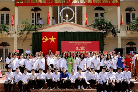 LỚP 12A1 QUYẾT TÂM HOÀN THÀNH MỤC TIÊU ĐỀ RA TRONG NĂM HỌC MỚI – NĂM HỌC 2022-2023