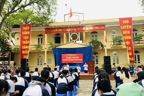 TRƯỜNG THPT PHÙ CỪ TỔ CHỨC TUYÊN TRUYỀN AN TOÀN AN NINH MẠNG VÀ AN TOÀN GIAO THÔNG