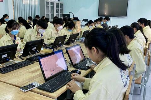 CUỘC THI OLYMPIC TIẾNG ANH - IOE VÀ NHỮNG LỢI ÍCH THIẾT THỰC