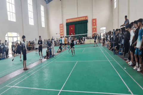 TRƯỜNG THPT PHÙ CỪ TỔ CHỨC GIẢI CẦU LÔNG HƯỚNG TỚI LỄ KỈ NIỆM 60 NĂM THÀNH LẬP TRƯỜNG VÀ CHÀO MỪNG NGÀY NHÀ GIÁO VIỆT NAM