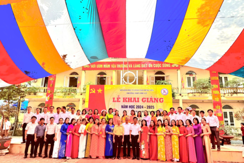 TRƯỜNG THPT PHÙ CỪ TỔ CHỨC THÀNH CÔNG LỄ KHAI GIẢNG NĂM HỌC 2024-2025