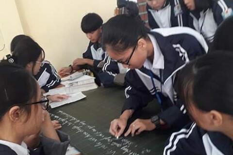 Tập thể 10A6 thi đua lập thành tích chào mừng ngày Hiến chương các nhà giáo Việt Nam 20/11