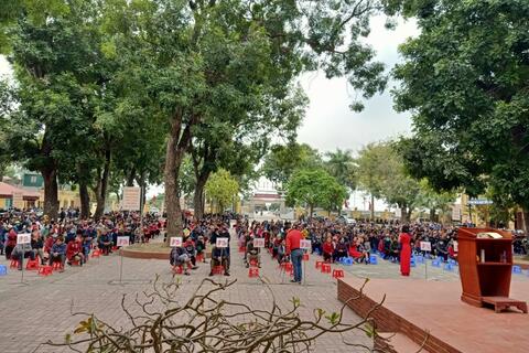 TRƯỜNG THPT PHÙ CỪ TỔ CHỨC BUỔI TỌA ĐÀM“PHỤ HUYNH ĐỒNG HÀNH CÙNG CON YÊU”